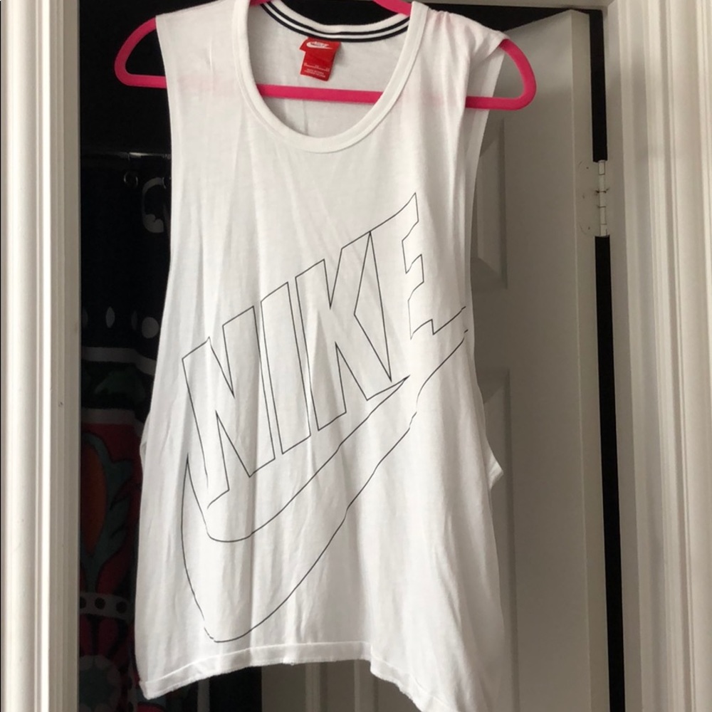 Nike sleeveless workout shirt